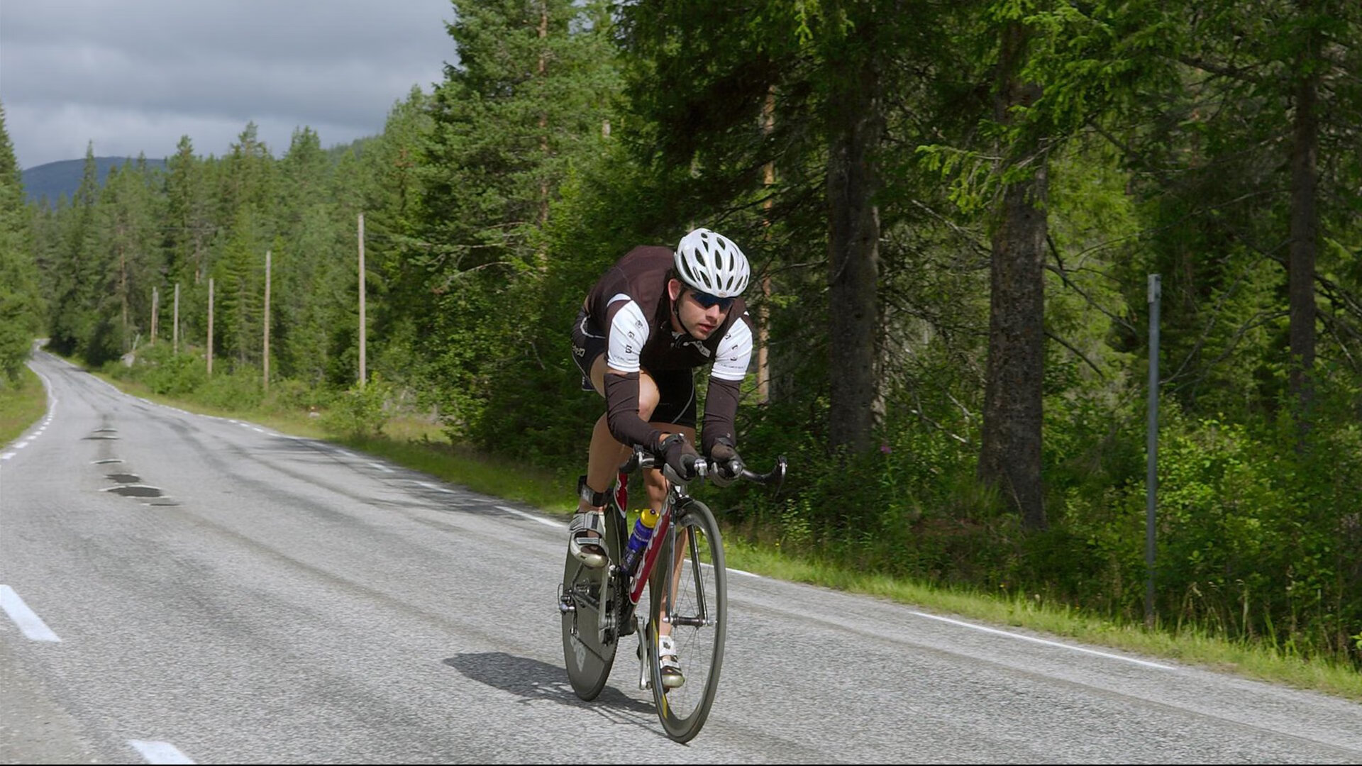 开云kaiyun-《2025年全球电竞市场规模预计突破60亿美元》，全球电竞 规模  第1张